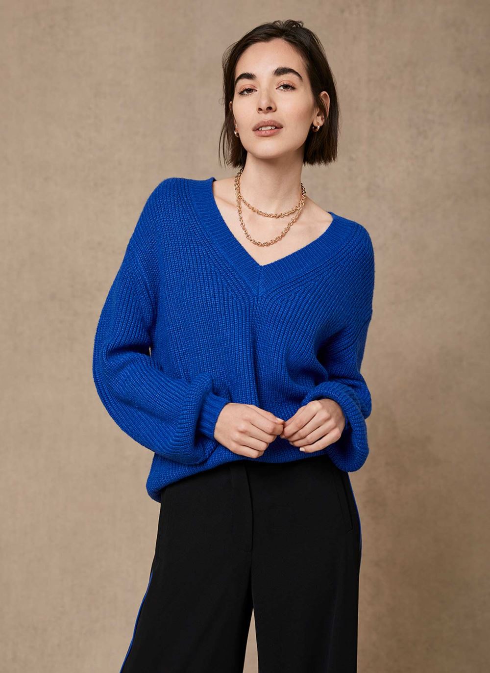 Blue Chunky V-Neck Jumper